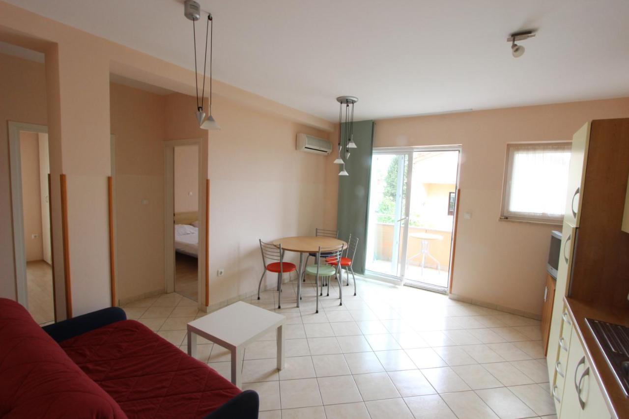 Apartments Miriam プレマントゥーラ エクステリア 写真