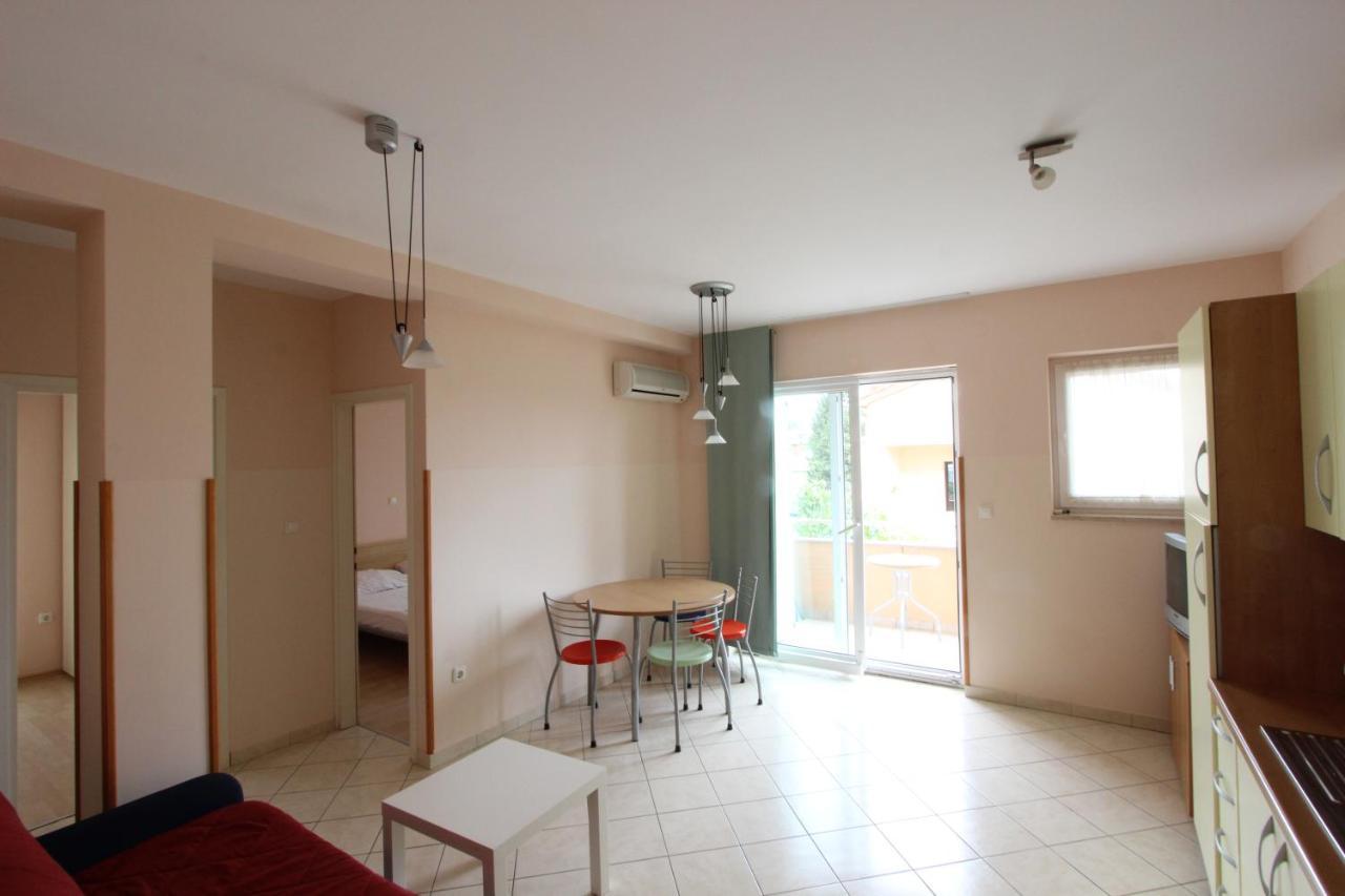 Apartments Miriam プレマントゥーラ エクステリア 写真