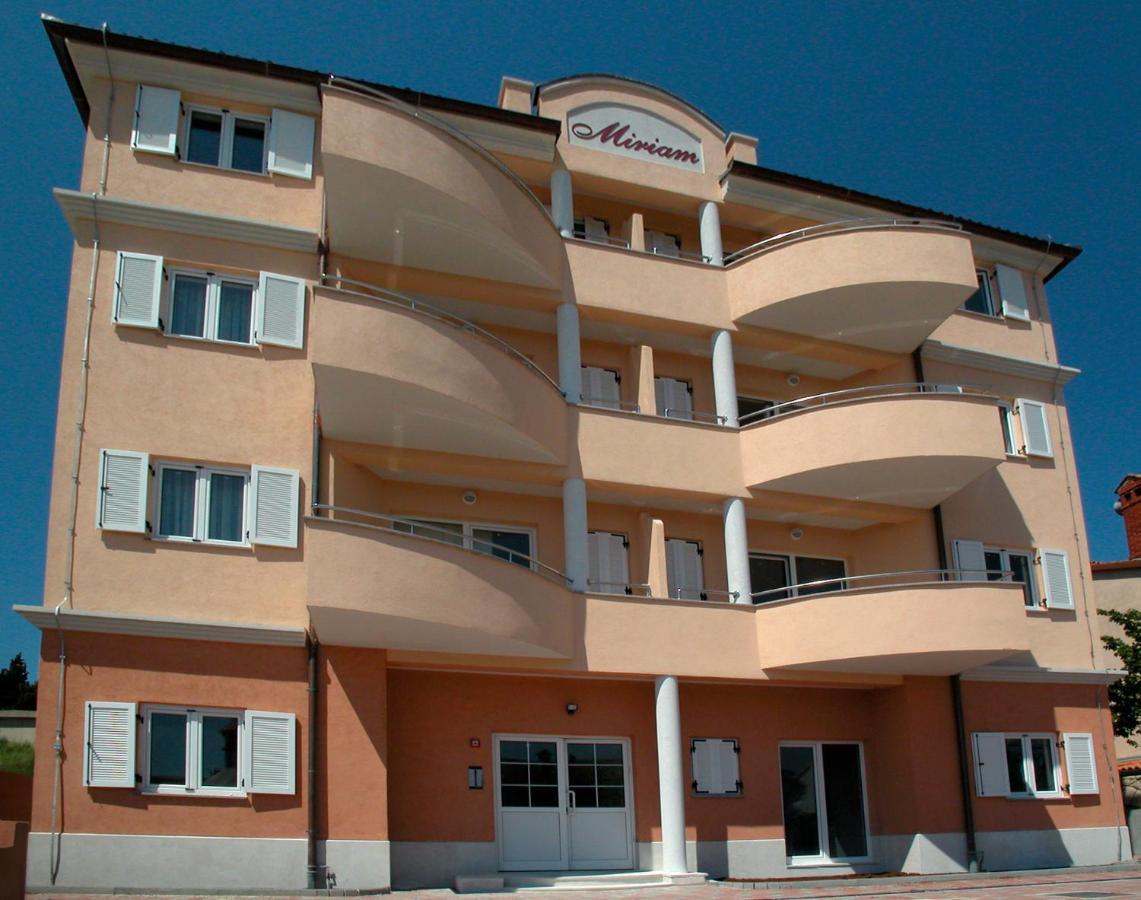 Apartments Miriam プレマントゥーラ エクステリア 写真