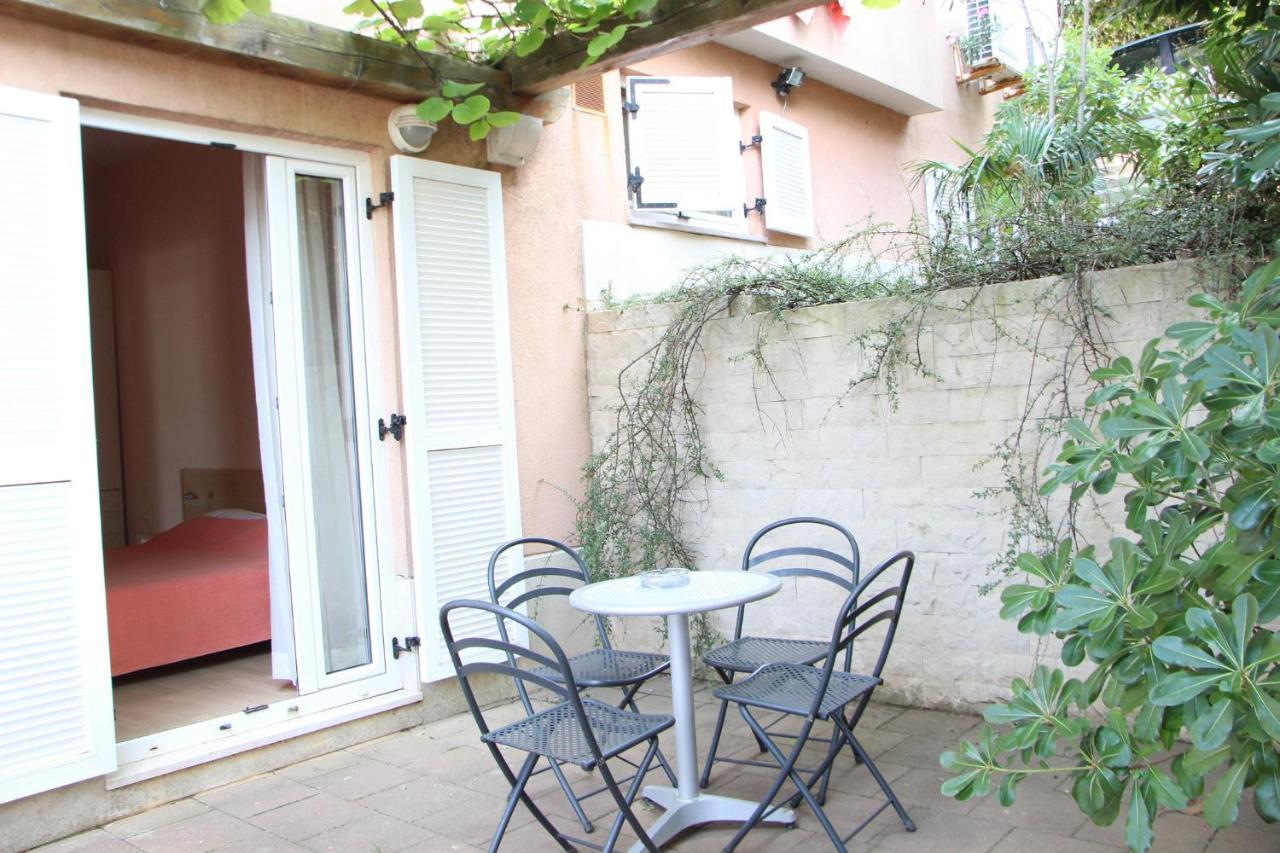 Apartments Miriam プレマントゥーラ エクステリア 写真