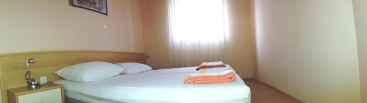 Apartments Miriam プレマントゥーラ エクステリア 写真
