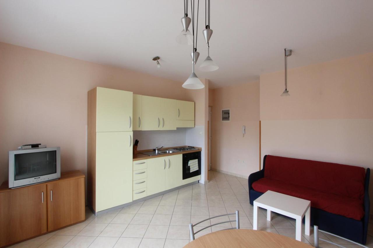 Apartments Miriam プレマントゥーラ エクステリア 写真
